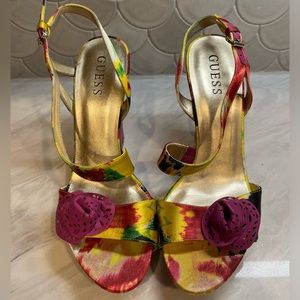 Guess floral platforms size 8